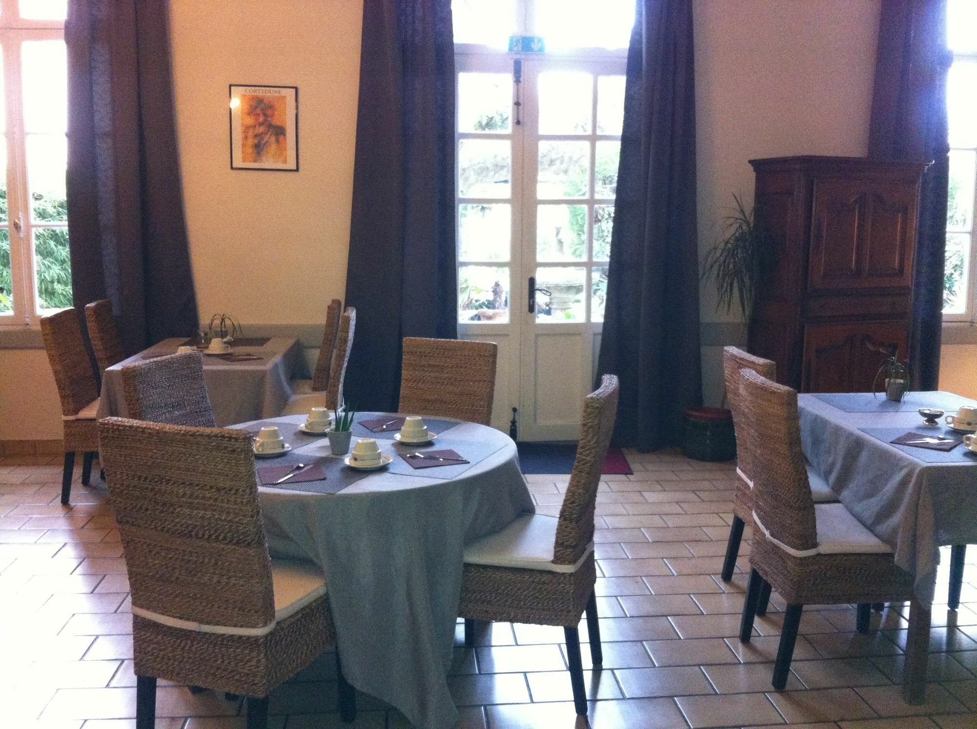 Citotel Hotel De Provence Оранж Екстериор снимка